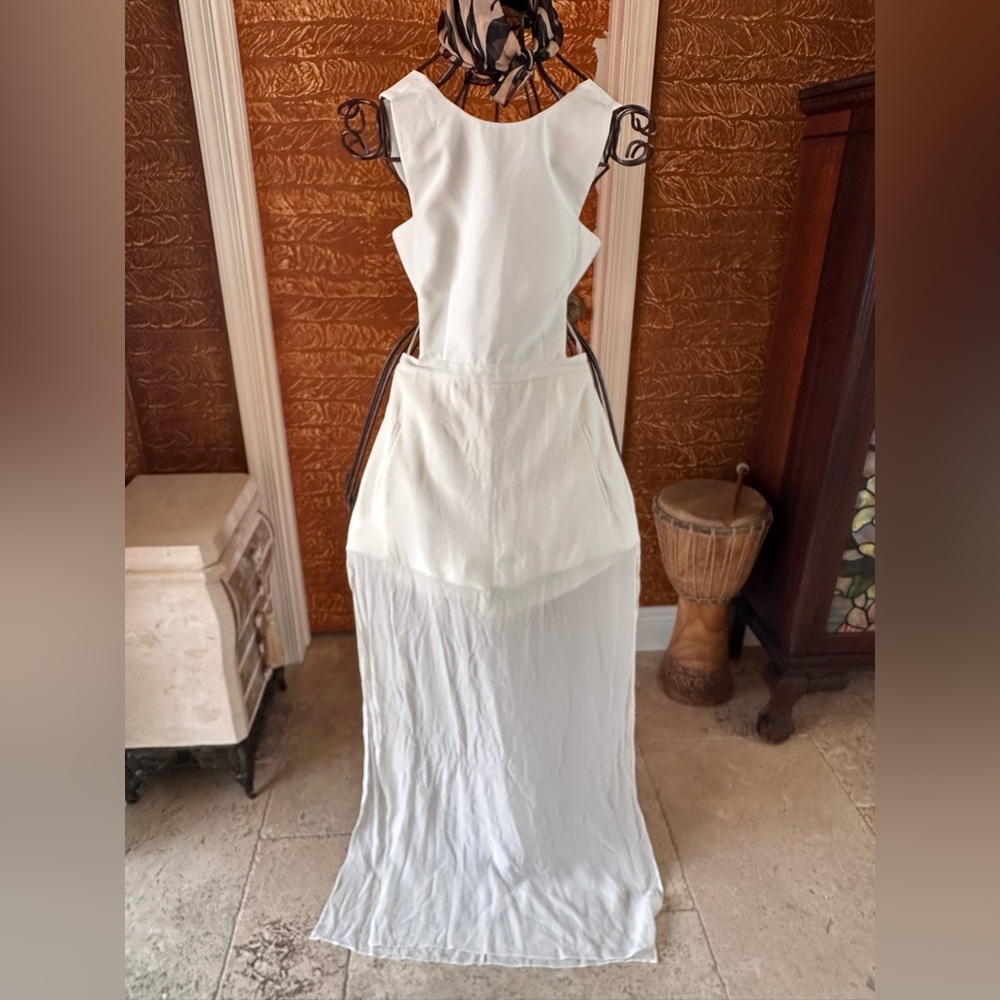 BCBGMaxazria white shorts cocktail and party dress